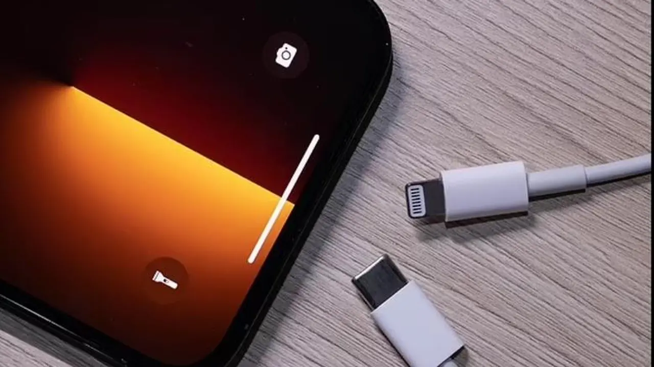 شاحن الهاتف الموصول باستمرار يرفع من مخاطر تلف البطارية ويؤثر على أداء الجهاز